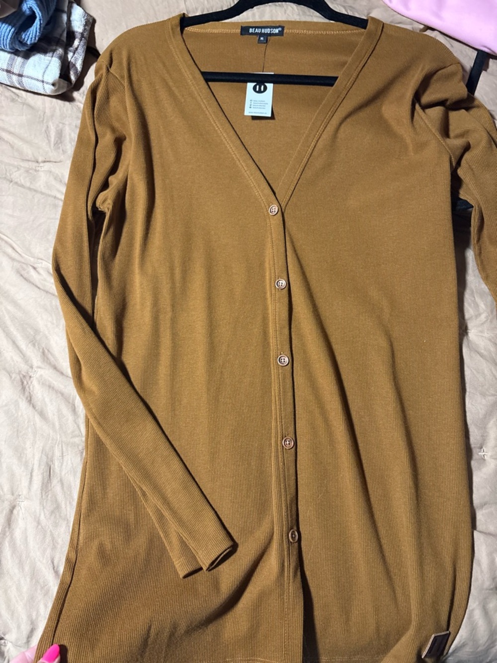 BEAU Hudson Women’s Long Sleeve V-Neck Cardigan - Mustard Brown